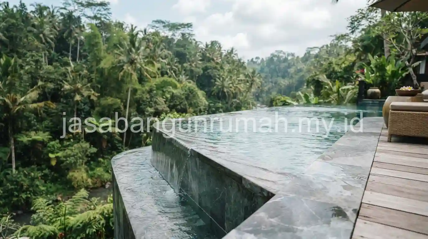 Kolam renang limpasan pada villa mewah di Ubud Bali