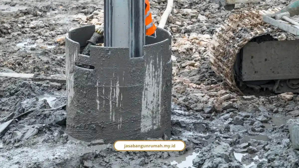 Pondasi tanah gerak Surabaya dengan bore pile dan strauss pile